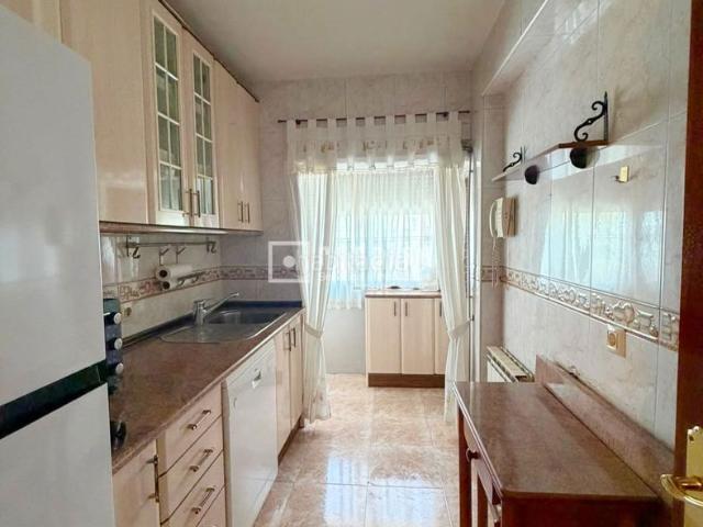 Piso en venta en Madrid, San Pascual. Piso 2 dormitorios y terraza. Pisos.