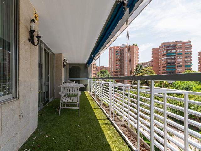 Piso en venta en Madrid, San Pascual. Pisos.