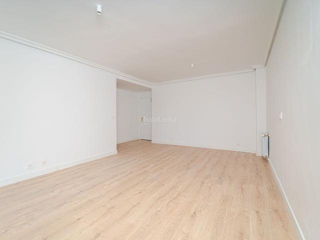 Piso en venta en Madrid, San Pascual. Pisos.