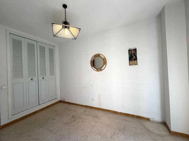 Piso en venta en Madrid, Simancas. Calle Castillo de Ucles Simancas San Blas. Pisos.