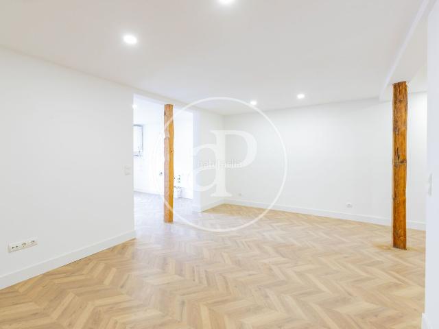 Piso en venta en Madrid, Sol. Piso en venta en Calle Madera. Pisos.