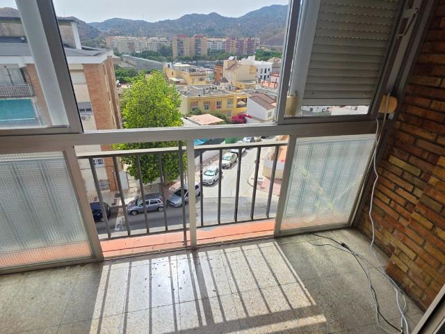 Piso en venta en Málaga, Alegría de la Huerta Jardín de Málaga. oportunidad piso con garaje. Pisos.