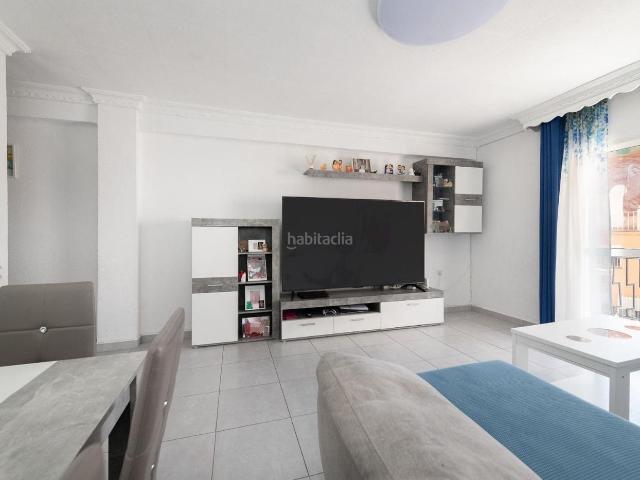 Piso en venta en Málaga, Barrio de Ciudad Jardín. Piso reformado y amueblado con garaje. Pisos.