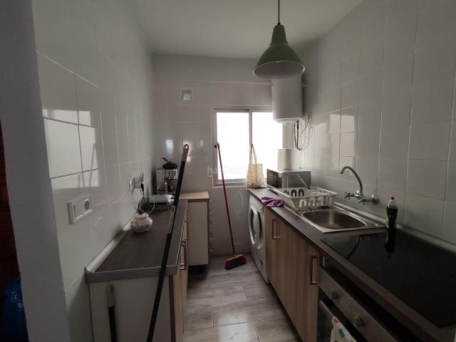 Piso en venta en Málaga, Camino de Antequera. SE VENDE PISO CERCA A AV CARLOS DE HAYA MÁLAGA. Pisos.