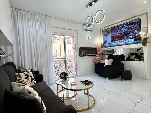 Piso en venta en Málaga, Carranque Haza Cuevas. En venta piso Calle Alferez Ortega Ledesma, Haza Cuevas. Pisos.