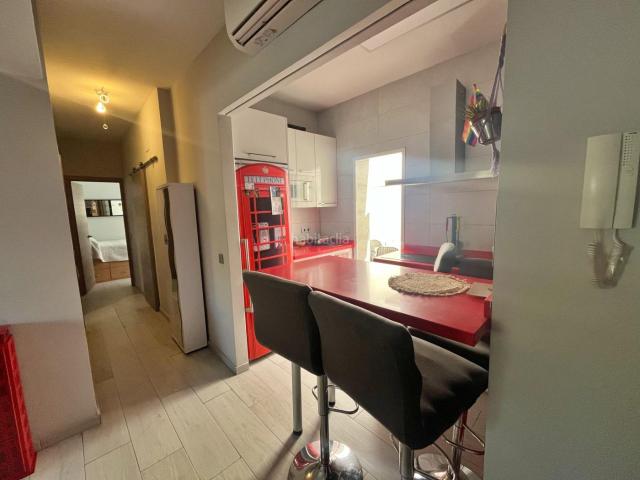 Piso en venta en Málaga, Carranque Haza Cuevas. Piso totalmente reformado con patio privativo a unos pasos del Avenida de Andalucia y del Corte Ingles. Pisos.