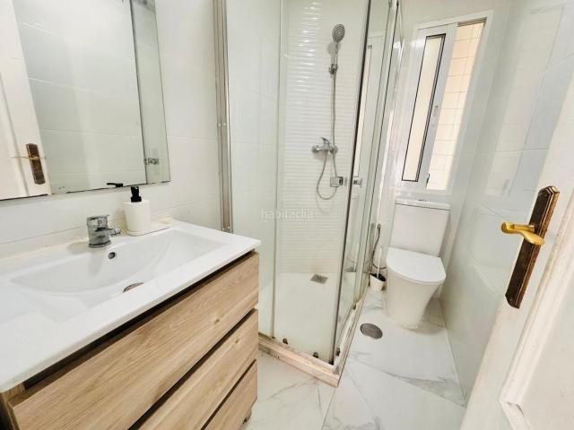 Piso en venta en Málaga, Carranque Haza Cuevas. Piso reformado cerca del Corte Inglés. Pisos.