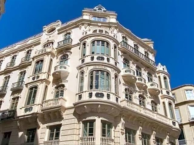 Piso en venta en Málaga, Centro Histórico. JOYA EN MALAGA, EN EDIFICIO EMBLEMATICO, 2 DORMITORIOS, POSIBILIDAD DE GARAJE. Pisos.