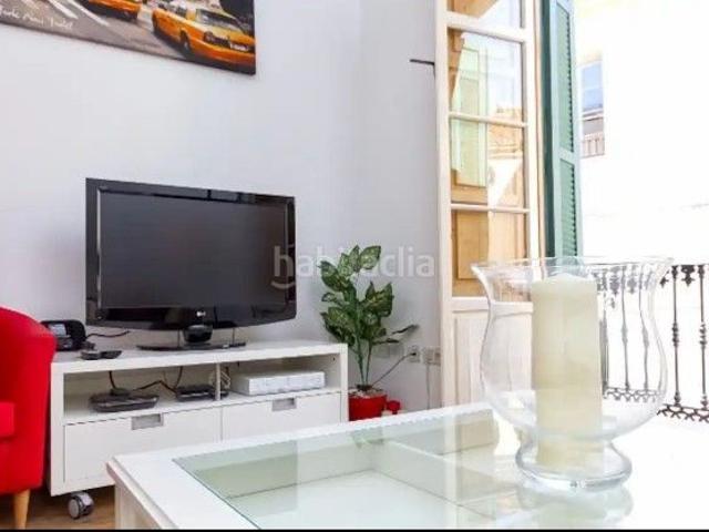 Piso en venta en Málaga, Centro Histórico. Piso exterior, ubicado en la última planta de un edificio histórico rehabilitado. Pisos.
