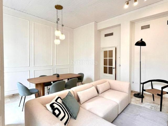 Piso en venta en Málaga, Centro Histórico. Totalmente reformado en edificio historico. Pisos.