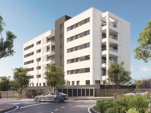 Piso en venta en Málaga, Distrito Zeta Recinto Ferial Cortijo de Torres. ZITIZEN. Pisos.