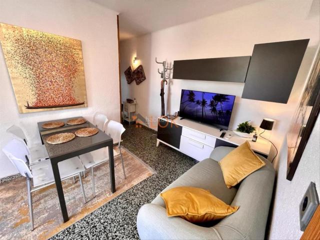 Piso en venta en Málaga, Dos Hermanas Nuevo San Andrés. Oportunidad piso totalmente reformado en edificio. Sin ascensor. Pisos.