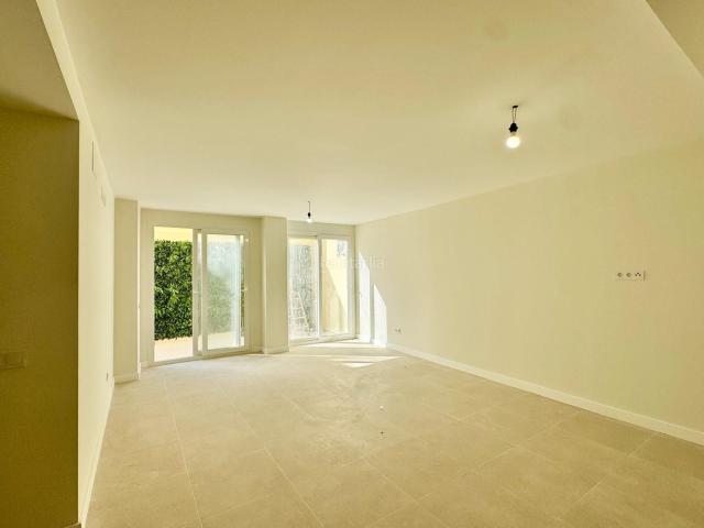 Piso en venta en Málaga, El Ejido. MAGNÍFICA VIVIENDA DUPLEX REFORMADA 3 DORMITORIOS PATIO. Pisos.