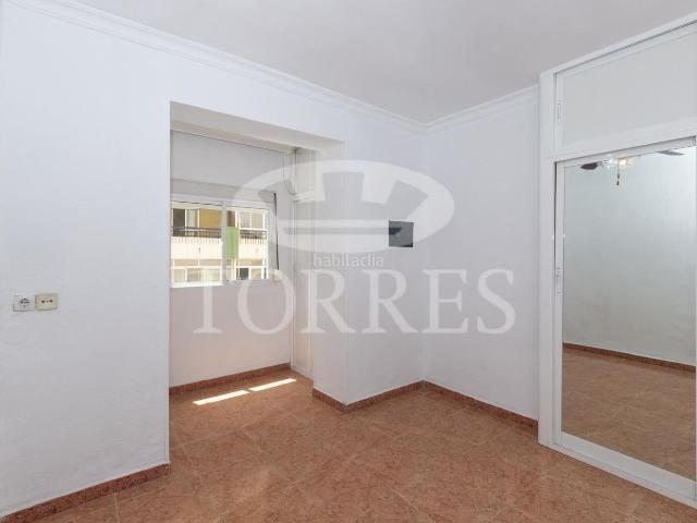 Piso en venta en Málaga, El Molinillo Capuchinos. Apartamento Luminoso en Excelente Ubicación Oportunidad Única. Pisos.
