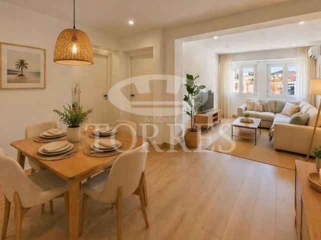 Piso en venta en Málaga, El Molinillo Capuchinos. Piso Céntrico Licencia Turística. Pisos.