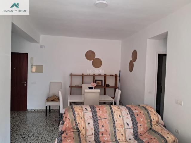 Piso en venta en Málaga, El Molinillo Capuchinos. PISO EN VENTA EN CALLE EDUARDO DOMINGUEZ AVILA, MÁLAGA. Pisos.