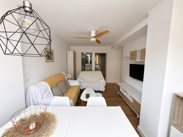 Piso en venta en Málaga, El Palo. EL PALO PISO 2 DORMITORIOS REFORMADO MUY LUMINOSO. Pisos.