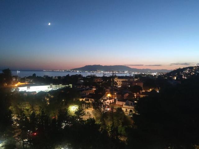 Piso en venta en Málaga, El Palo. URBANIZACIÓN VILLA CRISTINA. PISCINA, VISTAS AL MAR Y GRAN POTENCIAL DE REFORMA. MALAGA. Pisos.