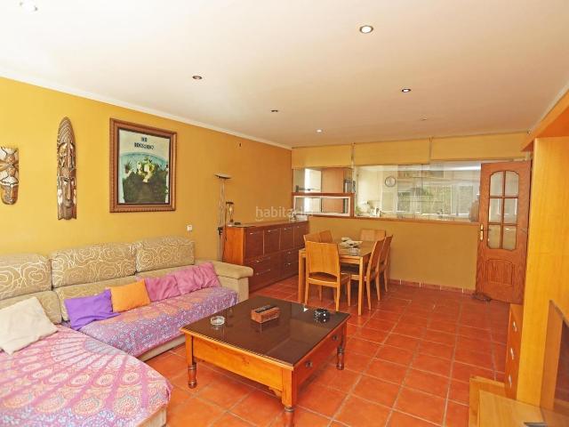 Piso en venta en Málaga, Girón Las Delicias. Potencial de inversión con posibilidad de hacer tres apartamentos independientes. Pisos.