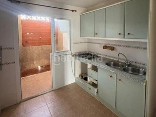 Piso en venta en Málaga, Guadalmar. Vivienda tres dormitorios y plaza aparcamiento en Guadalmar. Pisos.