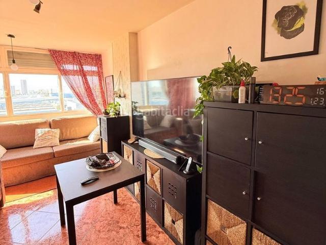 Piso en venta en Málaga, La Unión Cruz de Humilladero Los Tilos. IDEAL PISO PARA ENTRAR A VIVIR EN ESTACIÓN MARÍA ZAMBRANO. Pisos.