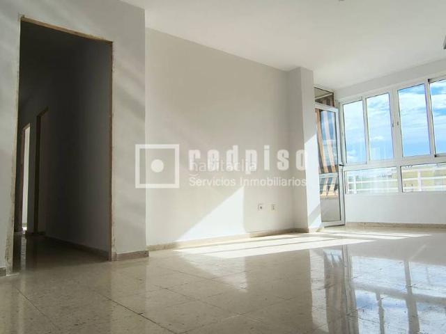 Piso en venta en Málaga, La Florida Parque Norte. Amplio y luminoso piso con terraza sur y garaje con trastero. Pisos.