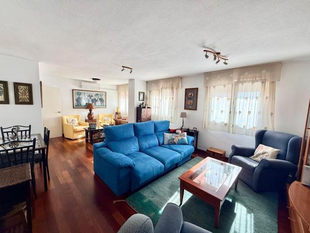 Piso en venta en Málaga, La Florida Parque Norte. GRAN PISO EN NUEVA MALAGA CON GARAJE COMUNITARIO. Pisos.