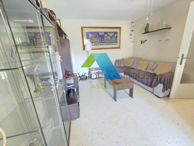 Piso en venta en Málaga, La Luz El Torcal. Amplia vivienda en Virgen de Belén. Pisos.