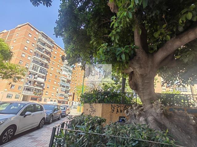 Piso en venta en Málaga, La Luz El Torcal. BLANHOGAR VENDE ESPECTACULAR PISO REFORMADO!. Pisos.