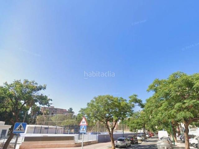 Piso en venta en Málaga, La Luz El Torcal. BLANHOGAR vende piso a la altura del metro del torcal. Pisos.