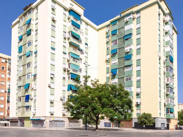 Piso en venta en Málaga, La Luz El Torcal. Venta de Piso en La Luz Av. Velazquez. Pisos.