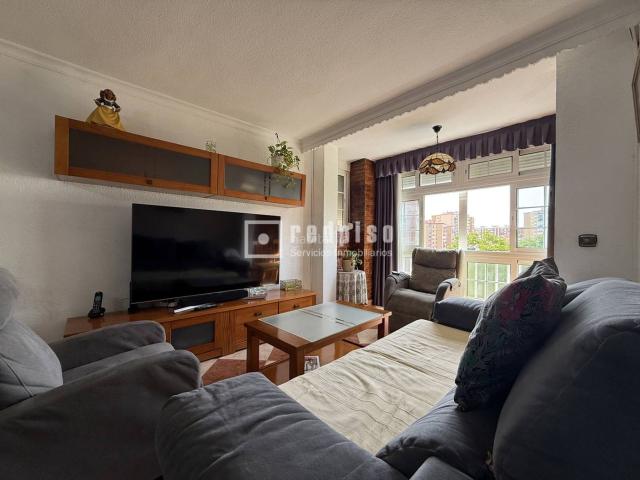 Piso en venta en Málaga, La Luz El Torcal. Vivienda de 4 habitaciones en El Torcal. Pisos.