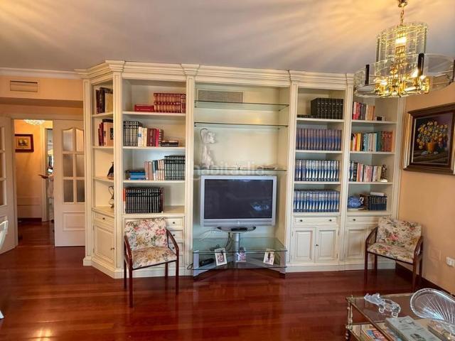 Piso en venta en Málaga, La Malagueta Monte Sancha. Vive donde otros solo sueñan con pasar sus vacaciones m2 3 dormitorios 2 plazas de garaje Primera línea de playa. Pisos.