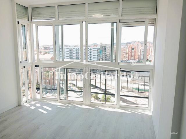 Piso en venta en Málaga, La Princesa. Oportunidad en Calle Héroe de Sostoa!. Pisos.
