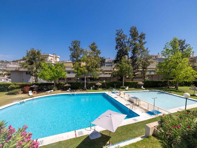 Piso en venta en Málaga, Limonar. Venta de Piso en Limonar Urbanizacion Privada. Pisos.