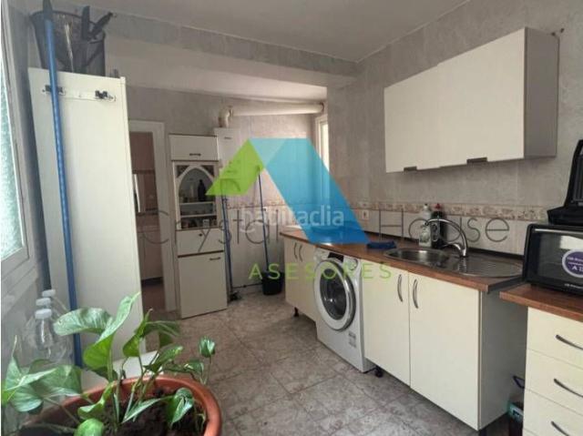 Piso en venta en Málaga, Los Castillejos La Trinidad. Piso en venta en Suárez. Pisos.