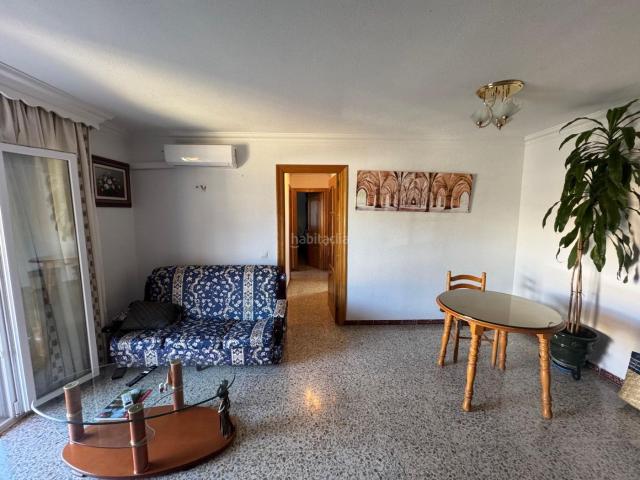 Piso en venta en Málaga, Los Almendros El Limonero El Tomillar. Piso en venta en Calle Ramal Atabalero. Pisos.
