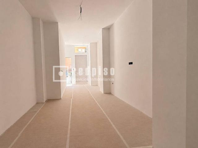 Piso en venta en Málaga, Mangas Verdes Las Flores Parque del Sur. PISO TOTALMENTE REFORMADO A ESTRENAR EN PLANTA BAJA CON 1 DORMITORIO EN PARQUE DEL SUR, CIUDAD JARDÍN MÁLAGA. Pisos.
