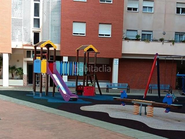 Piso en venta en Málaga, Martín Carpena Torre del Río. Amplio y luminoso piso a 900m de la playa en Parque del Litoral, Málaga. Pisos.
