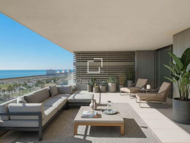 Piso en venta en Málaga, Martín Carpena Torre del Río. Exclusivo piso con una gran terraza en forma de L y vistas frontales al mar en venta en Sierra Blanca Towers, Málaga. Pisos.