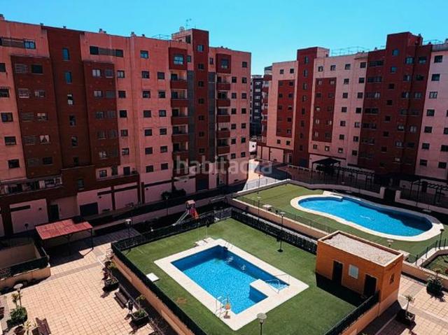 Piso en venta en Málaga, Martín Carpena Torre del Río. Piso de 3 dormitorios en venta. Pisos.