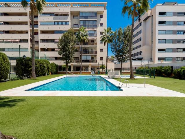 Piso en venta en Málaga, Martín Carpena Torre del Río. Venta de Piso en Finca El Pato Urbanizacion. Pisos.