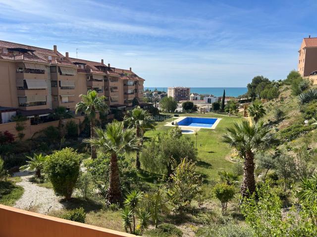 Piso en venta en Málaga, Miraflores del Palo. EN VENTA PISO CON TERRAZA Y VISTAS AL MAR EN EL PALO MÁLAGA. Pisos.