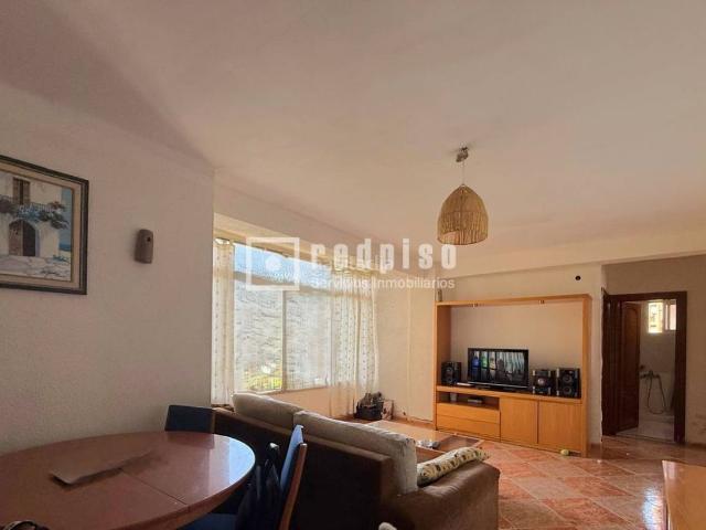 Piso en venta en Málaga, Olletas Sierra Blanquilla. Venta piso Avda Manuel Gorria. Pisos.