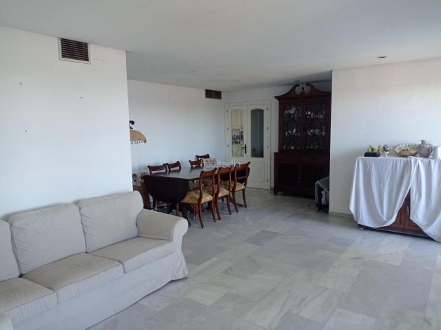 Piso en venta en Málaga, Pedregalejo Morlaco. Piso en paseo Marítimo. Pisos.