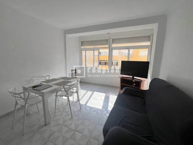 Piso en venta en Málaga, Perchel Norte. Luminosa vivienda a 5 minutos del Corte Inglés. Pisos.