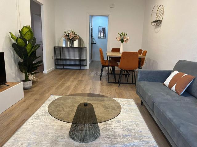 Piso en venta en Málaga, Perchel Norte. PISO 3 DORMITORIOS RECIEN REFORMADO. TRINIDAD. MALAGA. LICENCIA TURISTICA POR HABITACION. Pisos.