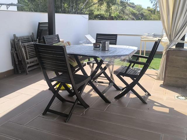 Piso en venta en Málaga, Santa Isabel. Vivienda totalmente reformada con azotea de 45 m2 y loft independiente en planta superior. Pisos.