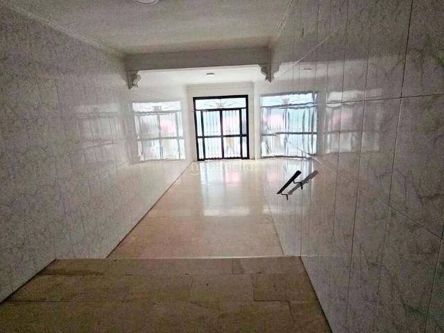 Piso en venta en Málaga, San Alberto La Alcubilla Florisol. Vivienda en Málaga. Vivienda plurifamiliar en la calle San Alberto número 13, en Málaga Málaga. El inmueble, del año 1972, planta. Pisos.