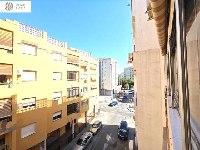 Piso en venta en Málaga, Suárez. LA CERCANÍA DEL CENTRO SIN PAGAR SU PRECIO. Pisos.